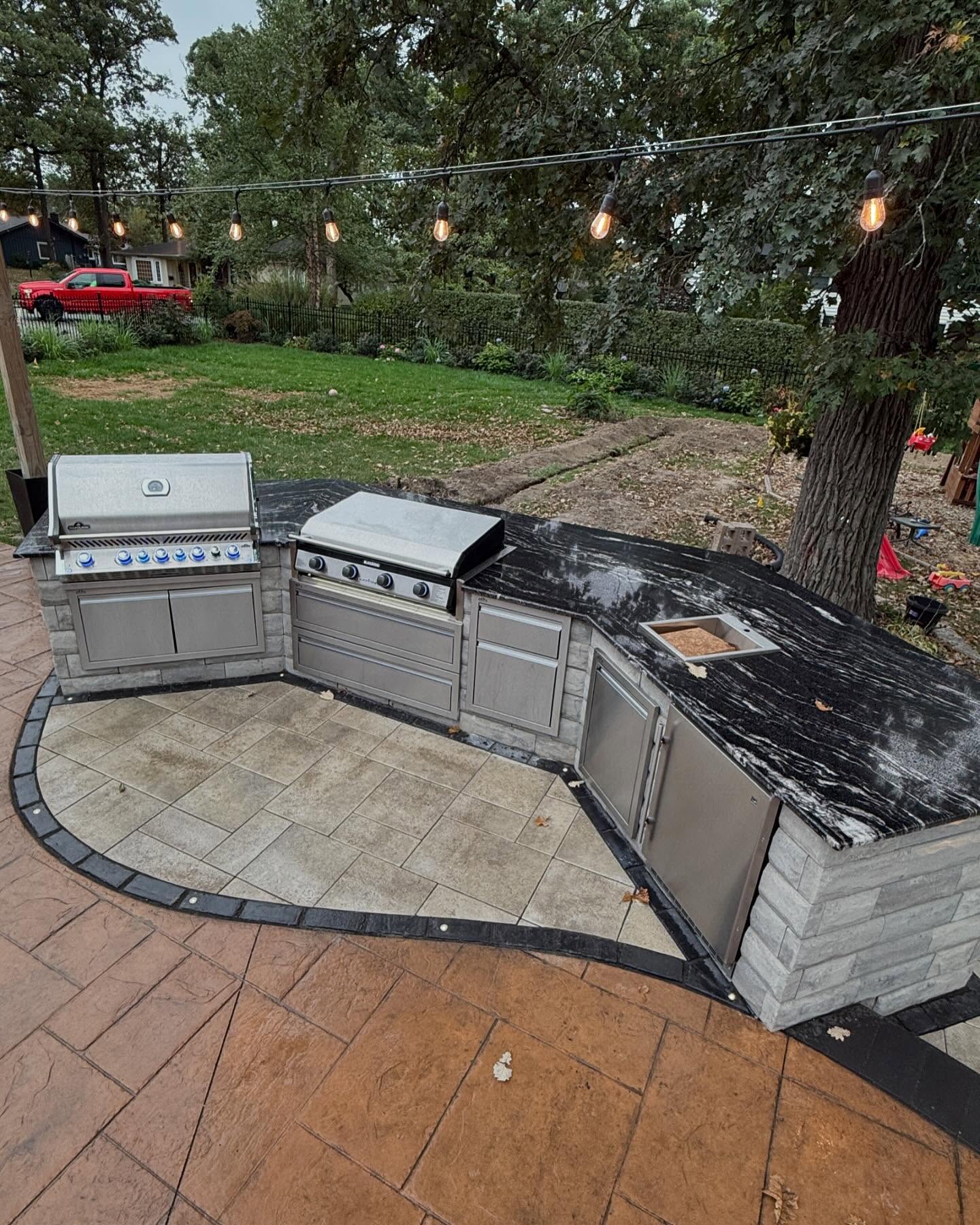 Curved outdoor kitchen
