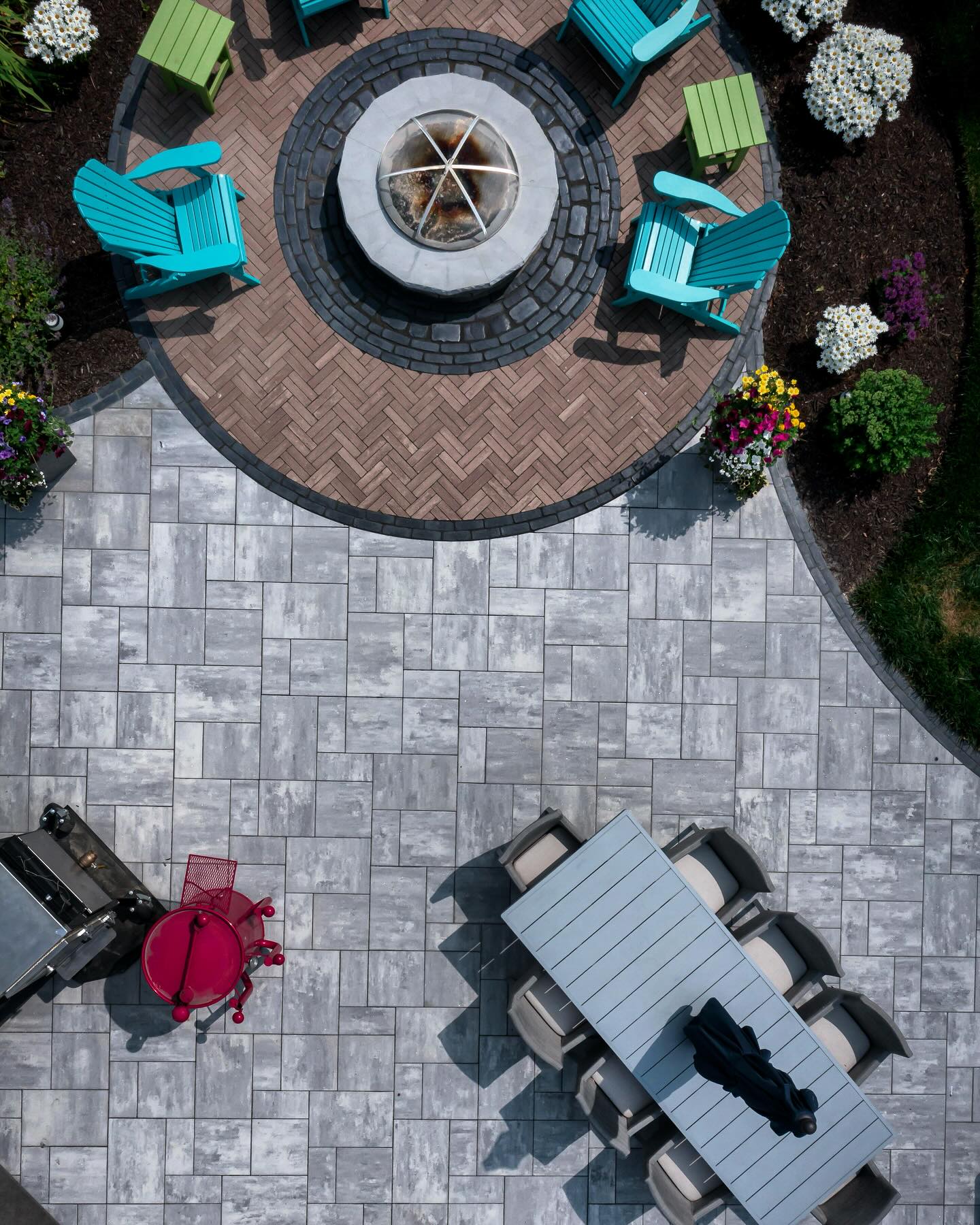 Circular fire pit and patterned paving